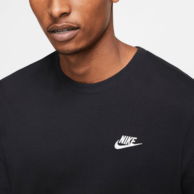 nike-sportswear-club-negra-ar4997-013-3.png