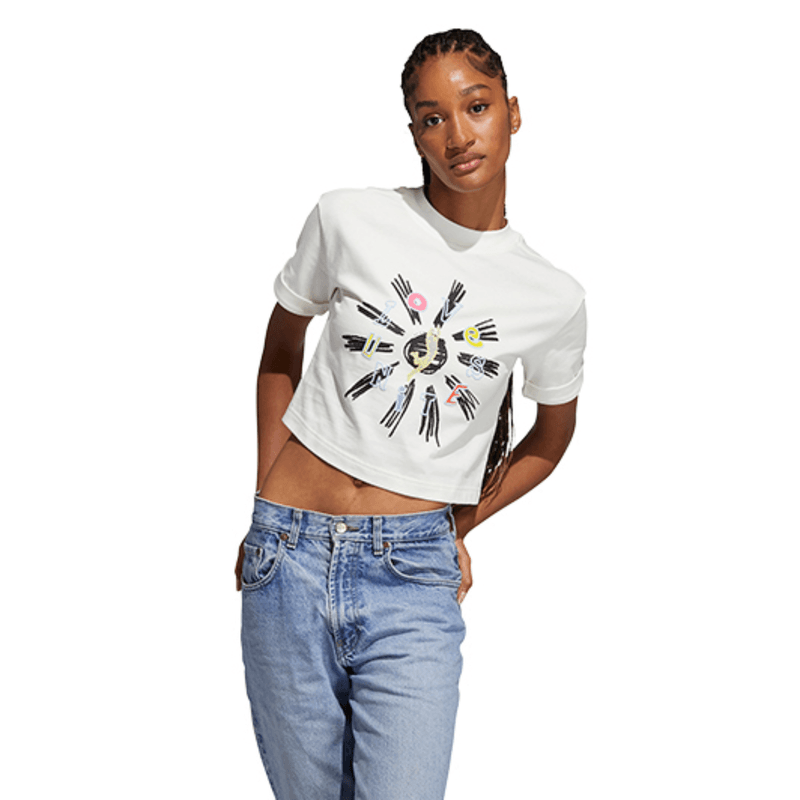 adidas-crop-love-unites-pride-blanca-h43969-2.png