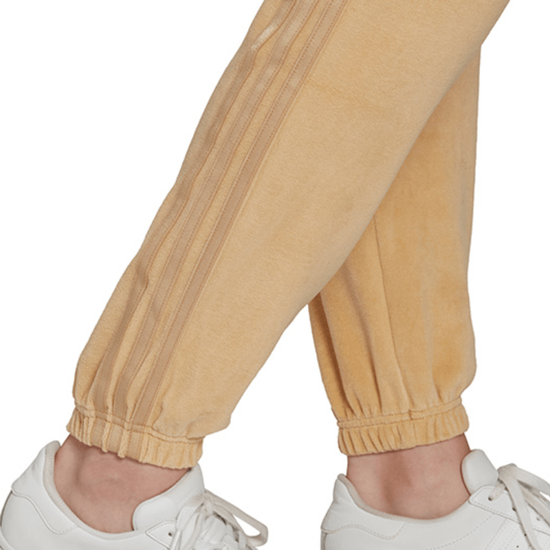 adidas-loungewear-slim-beige-h18821-4.png