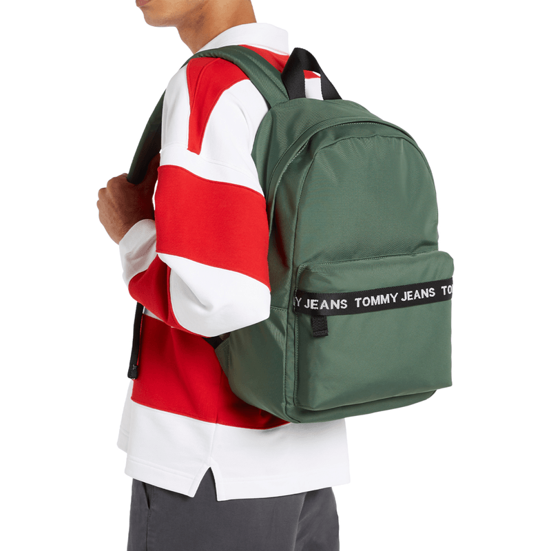 tommy-jeans-essential-verde-am0am11175mbg-1.png