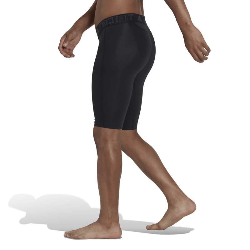 adidas-techfit-training-negras-hj9921-3.png