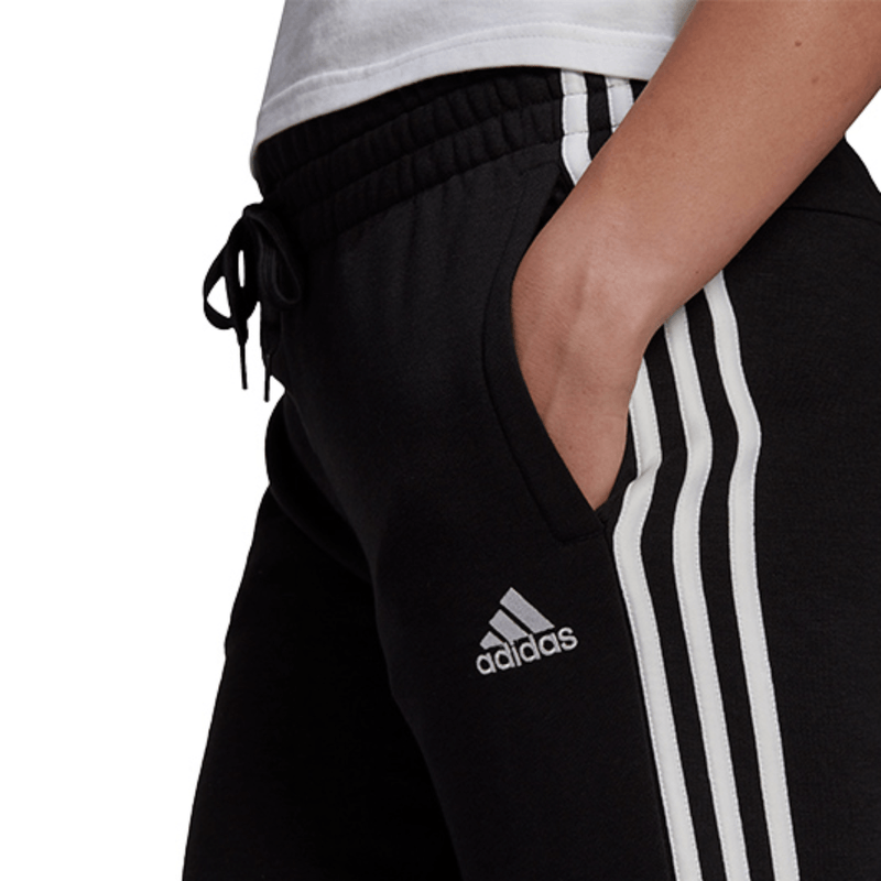 adidas-essentials-negro-gm8733-3.png