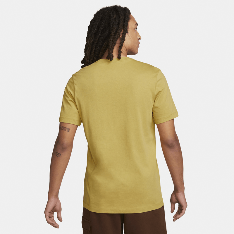 nike-sportswear-amarilla-dz3276-725-2.png