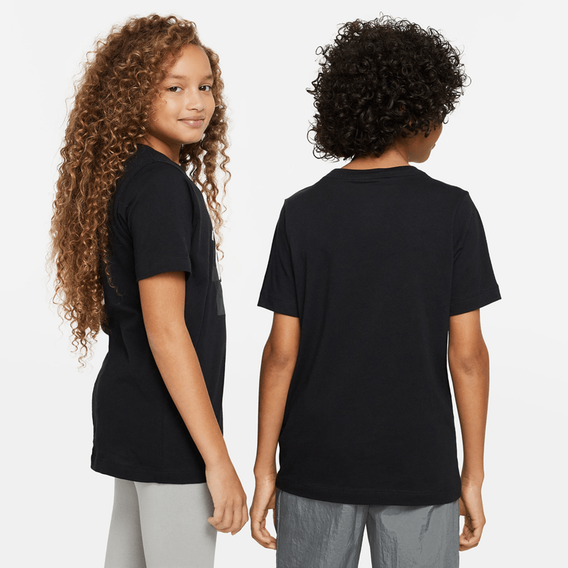 nike-sportswear-negra-dx9522-010-2.png