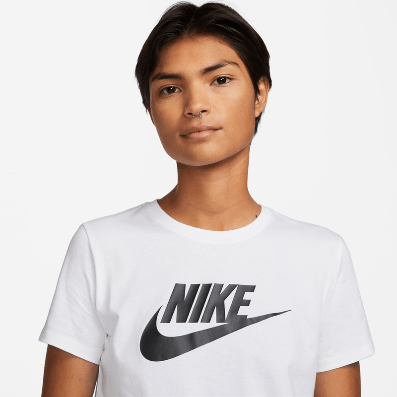 nike-sportswear-essentials-blanca-dx7906-100-3.png