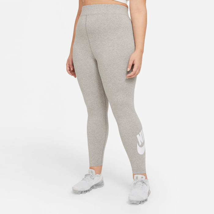 Sportswear Essential