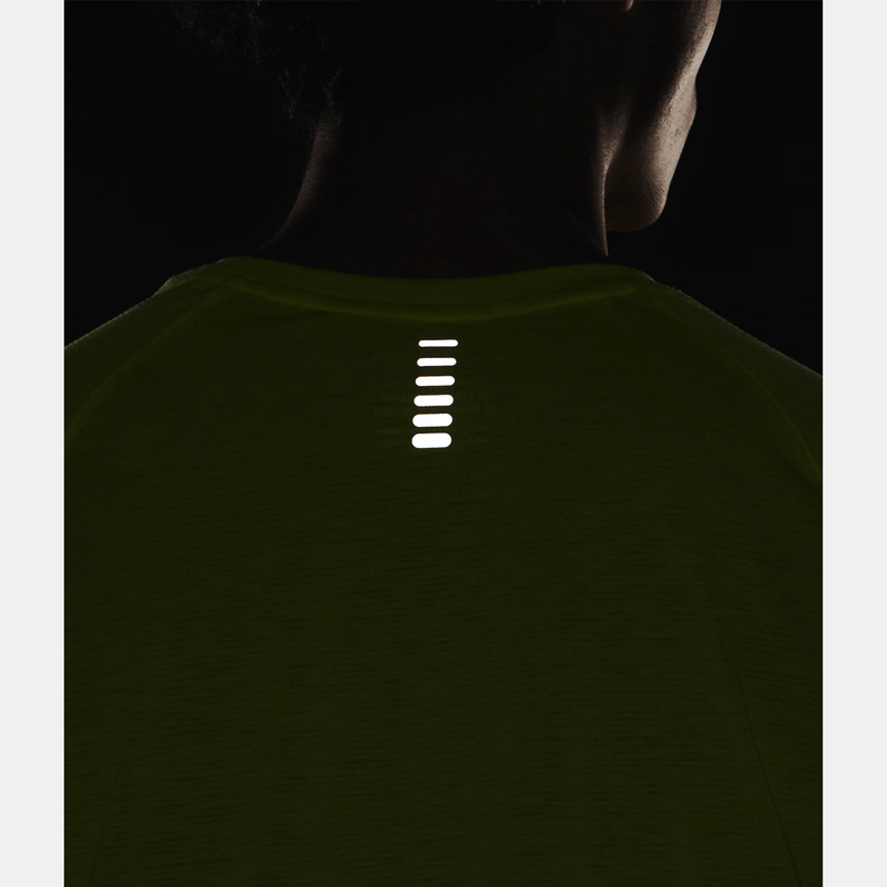 under-armour-streaker-verde-1361469-369-3.png