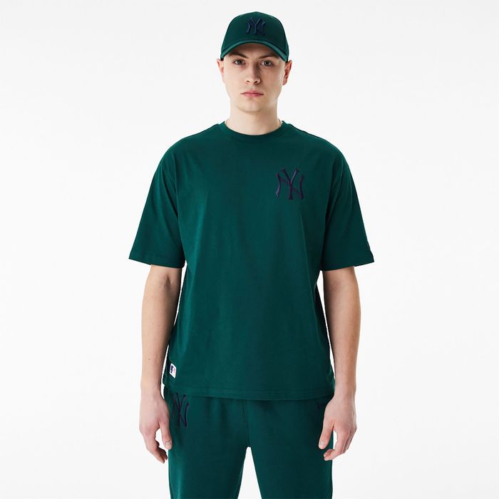 League Essential New York Yankees Oversized