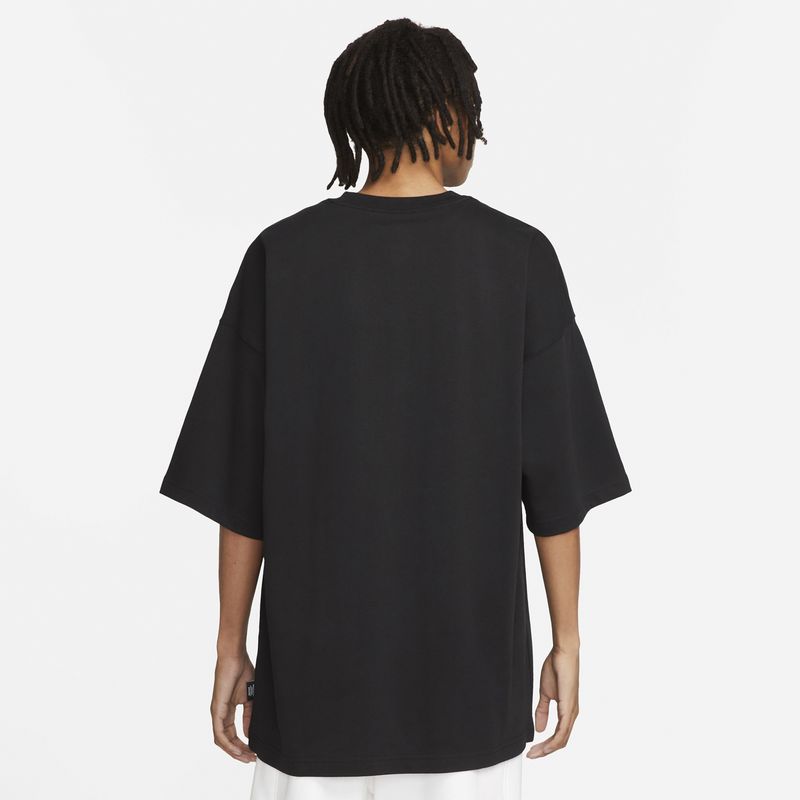 nike-sportswear-negra-fd1249-010-2.jpeg
