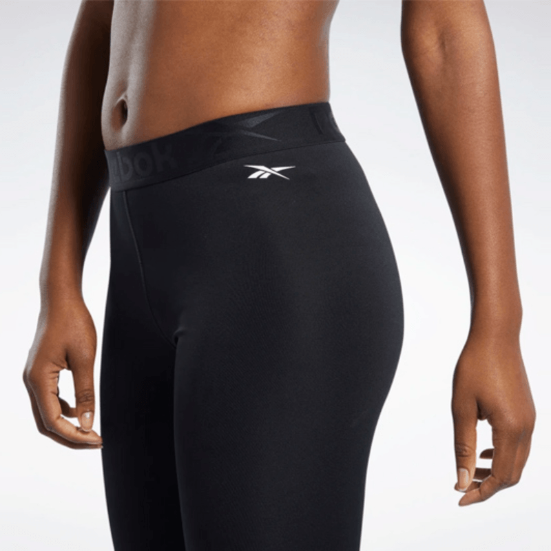 reebok-wor-comm-capri-negras-fq0405-4.png