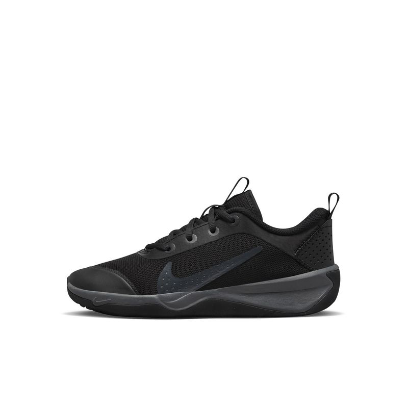 nike-omni-multi-court-negras-dm9027-001-2.jpeg