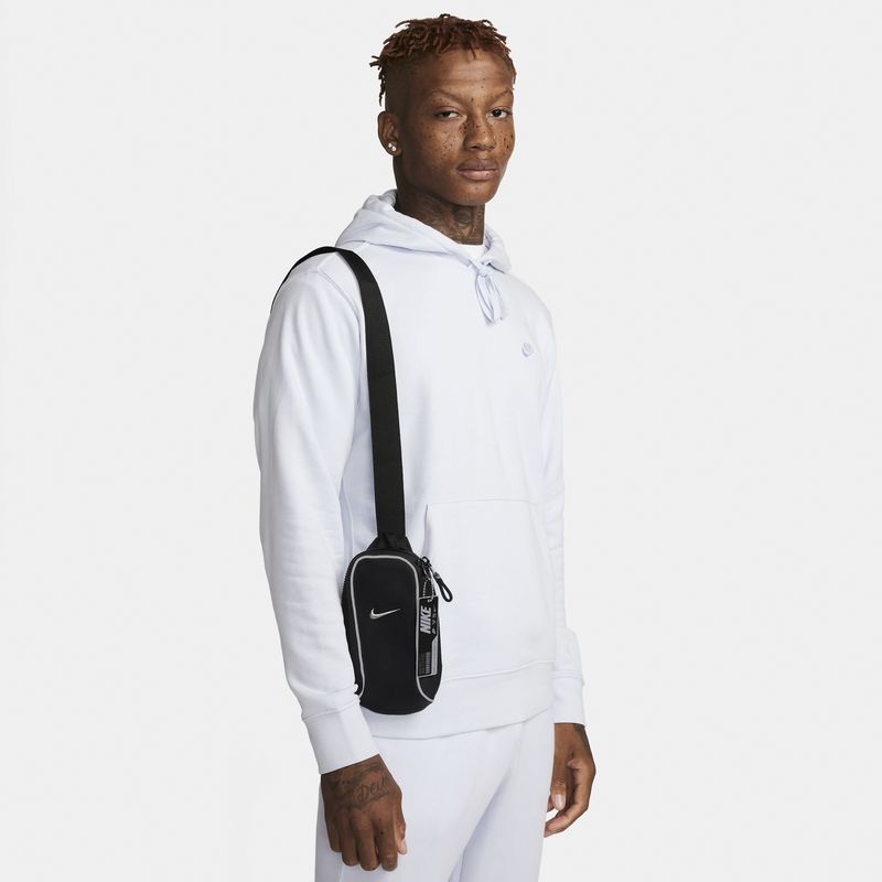 nike-sportswear-essential-negra-fb2850-010-1.jpeg