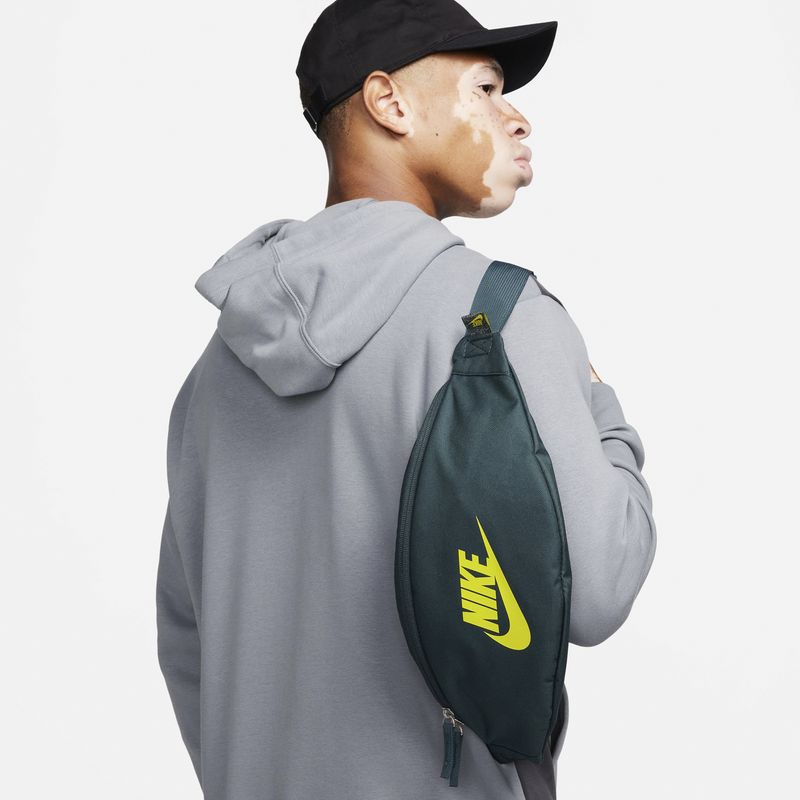 nike-legado-de-nike-verde-db0490-329-1.jpeg