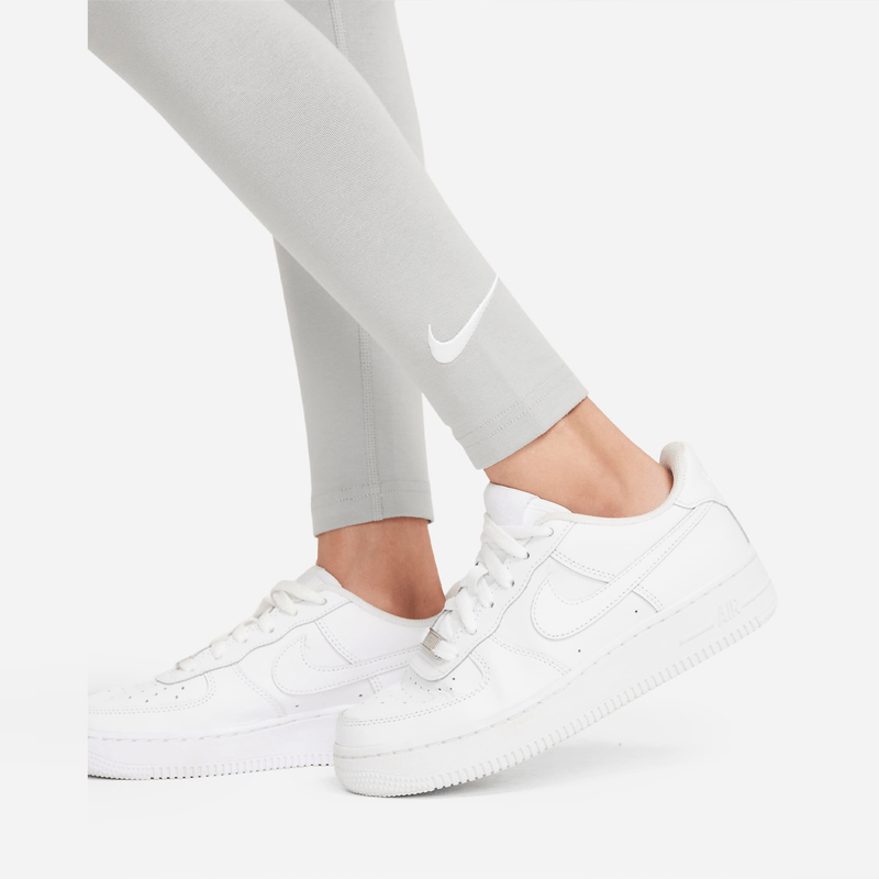 nike-sportswear-favorites-grises-dd6482-077-3.png