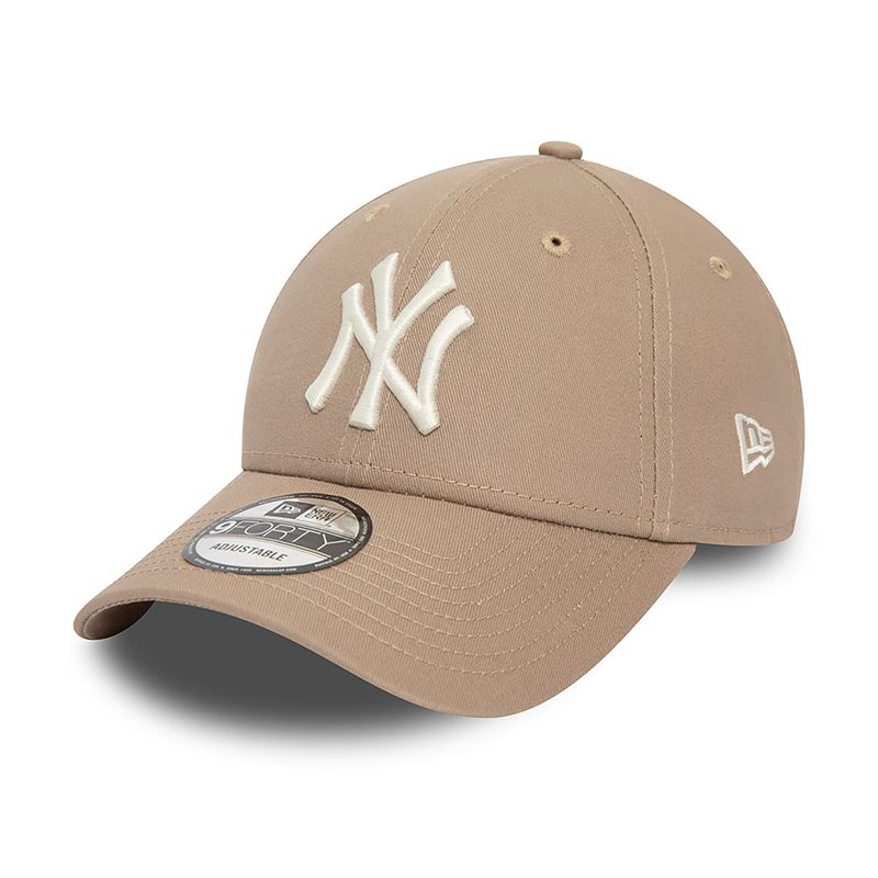 new-era-new-york-yankees-league-essential-9forty-marron-60435207-230-1.jpeg