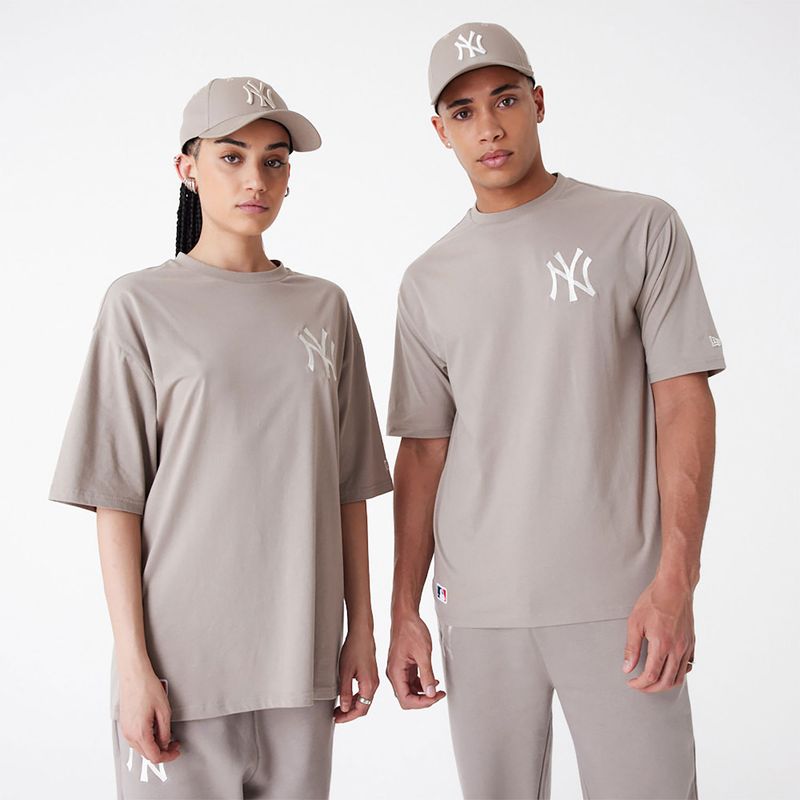 new-era-new-york-yankees-league-essential-oversized-marron-60435555-230-1.jpeg