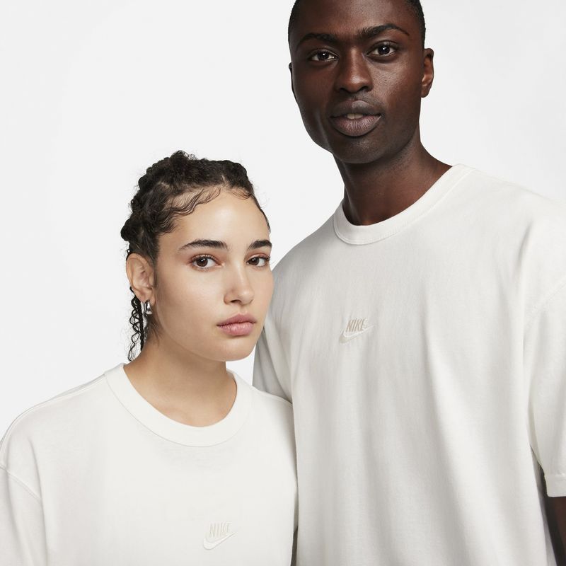 nike-sportswear-premium-essentials-blanca-do7392-133-3.jpeg