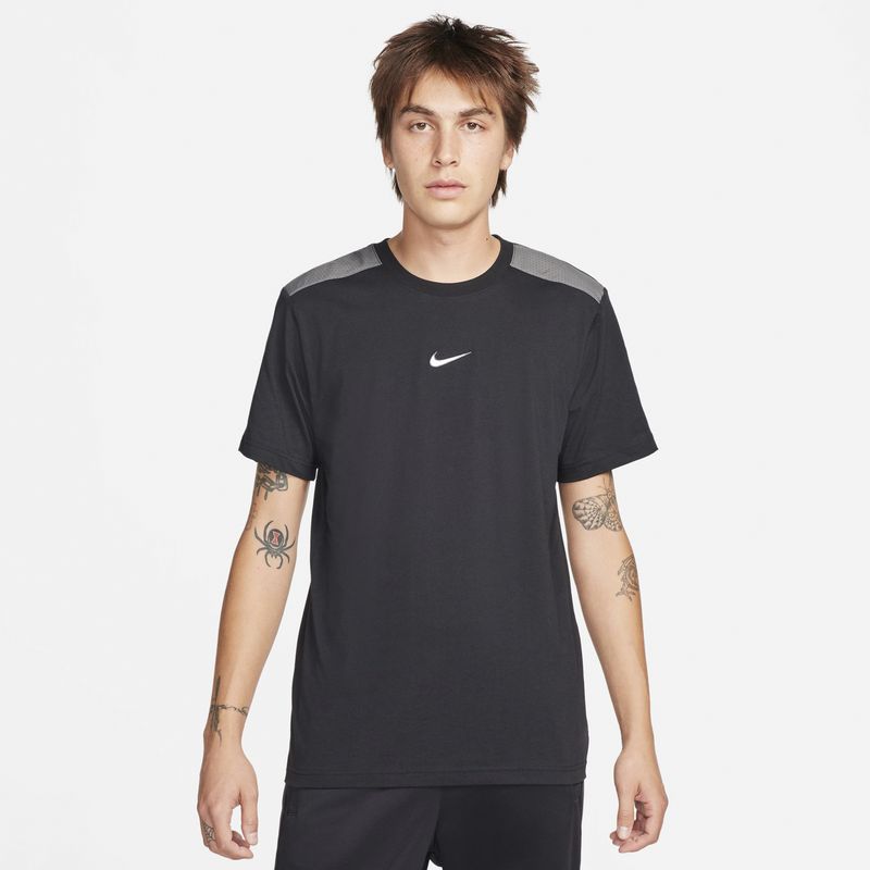 nike-sportswear-negra-fq8821-010-1.jpeg