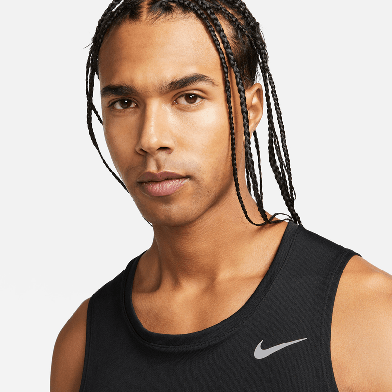 nike-dri-fit-miler-negra-dv9321-010-3.png