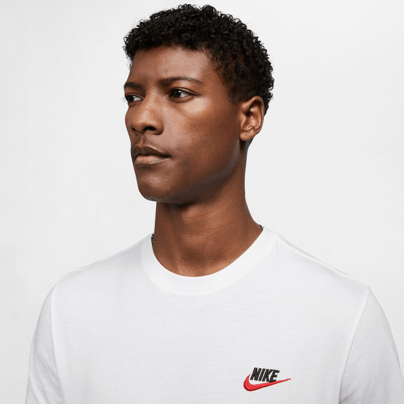 nike-sportswear-club-blanca-ar4997-100-2.png