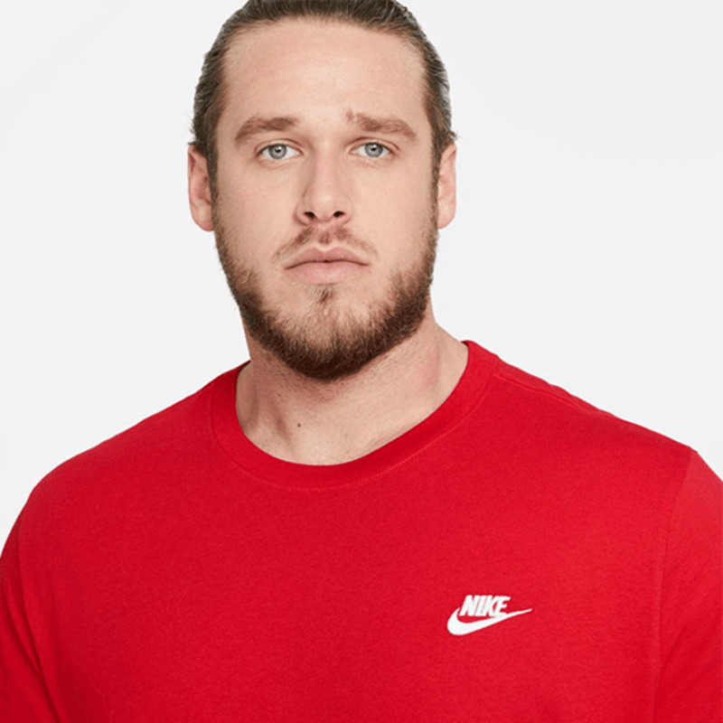 nike-sportswear-club-roja-ar4997-657-3.png