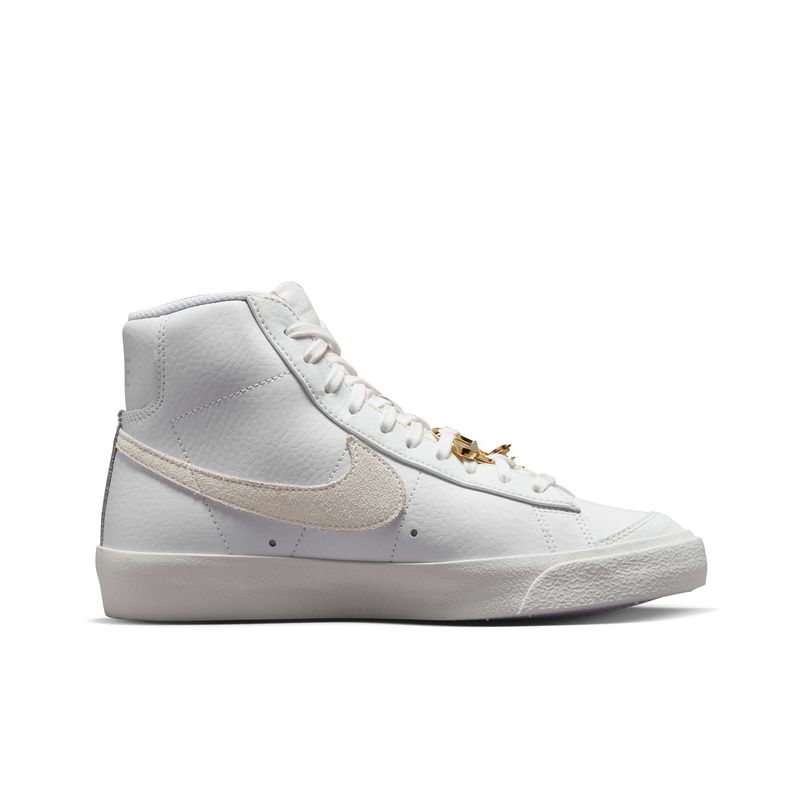 nike-blazer-mid--77-blancas-fb8475-100-3.jpeg