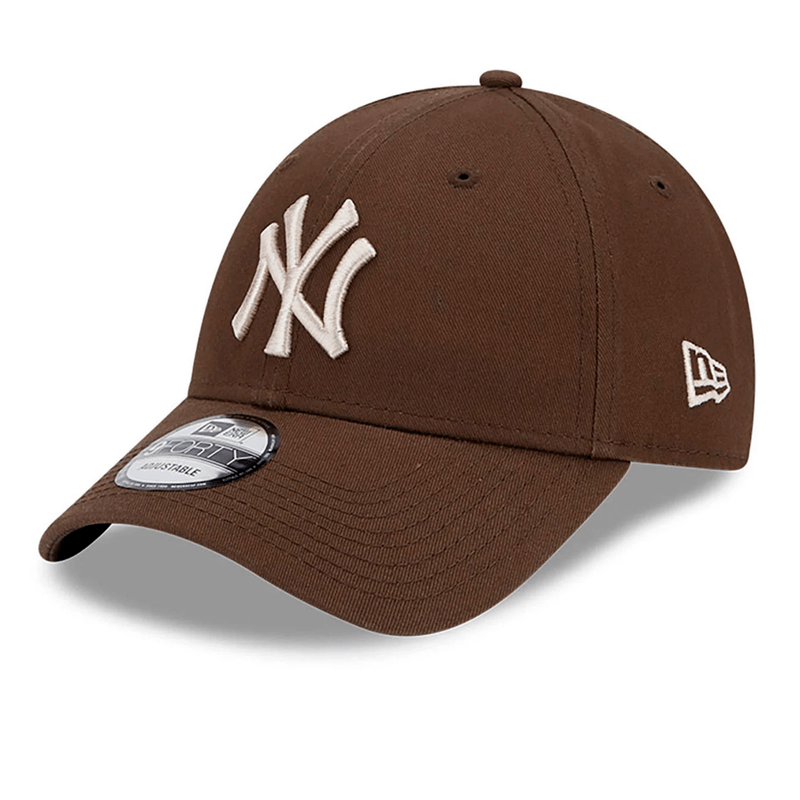 new-era-new-york-yankees-league-essential-marron-60364455-201-1.png