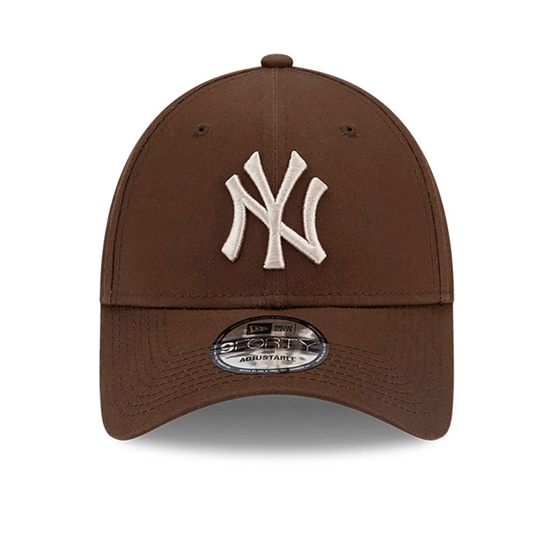 new-era-new-york-yankees-league-essential-marron-60364455-201-3.png