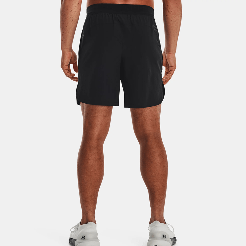 under-armour-armourprint-peak-woven-negra-1376788-001-2.png