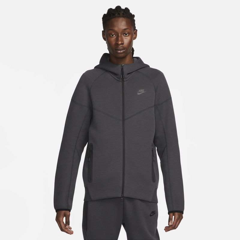 nike-sportswear-tech-fleece-windrunner-gris-fb7921-060-1.jpeg