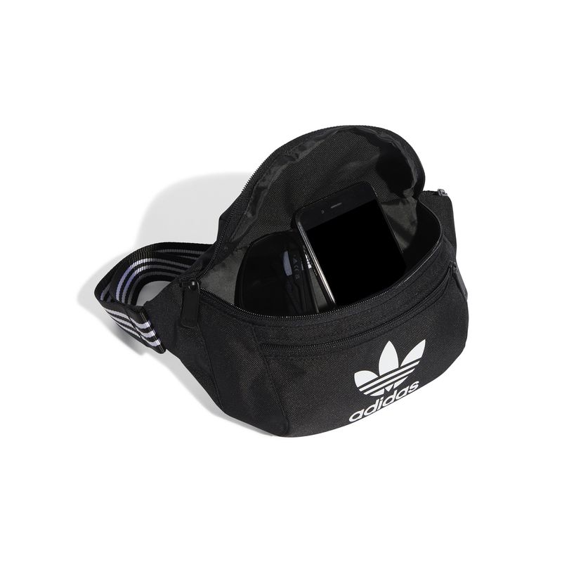 adidas-adicolor-negra-ij0764-2.jpeg