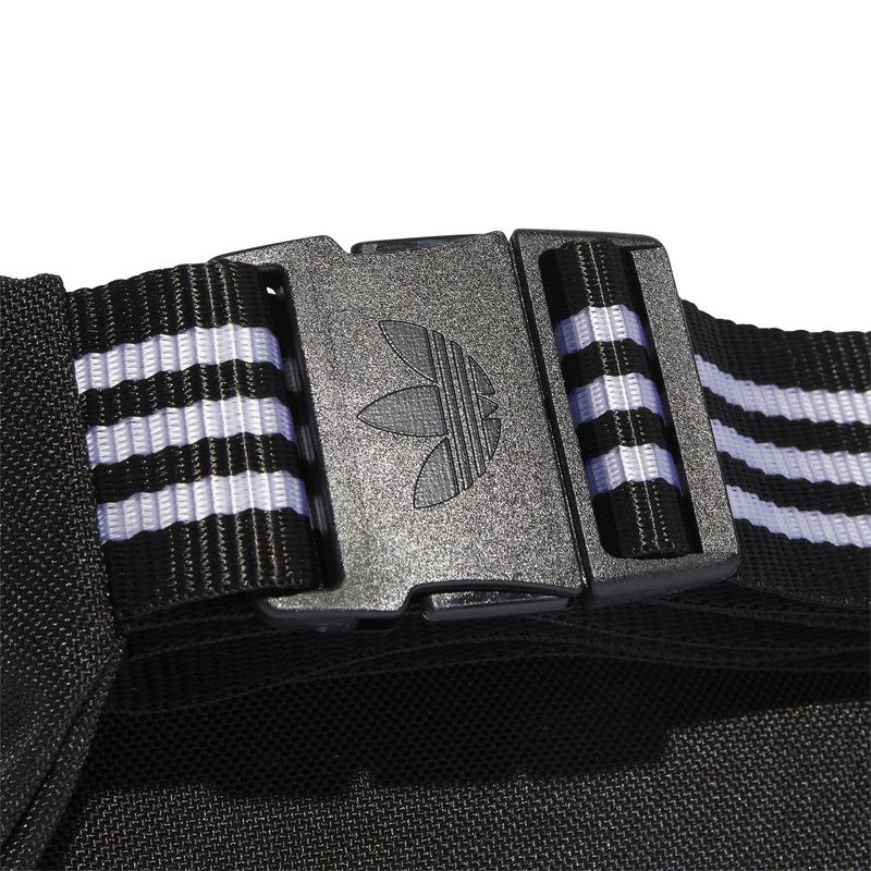 adidas-adicolor-negra-ij0764-4.jpeg