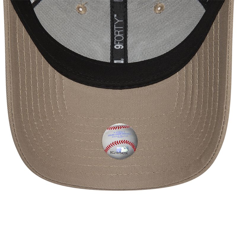 new-era-gorra-ajustable-new-york-yankees-league-essential--60471457-230-7.jpeg