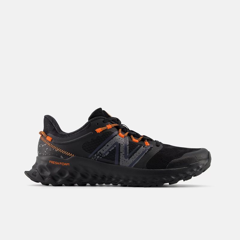 new-balance-fresh-foam-garoe-negras-mtgarorb-1.jpeg