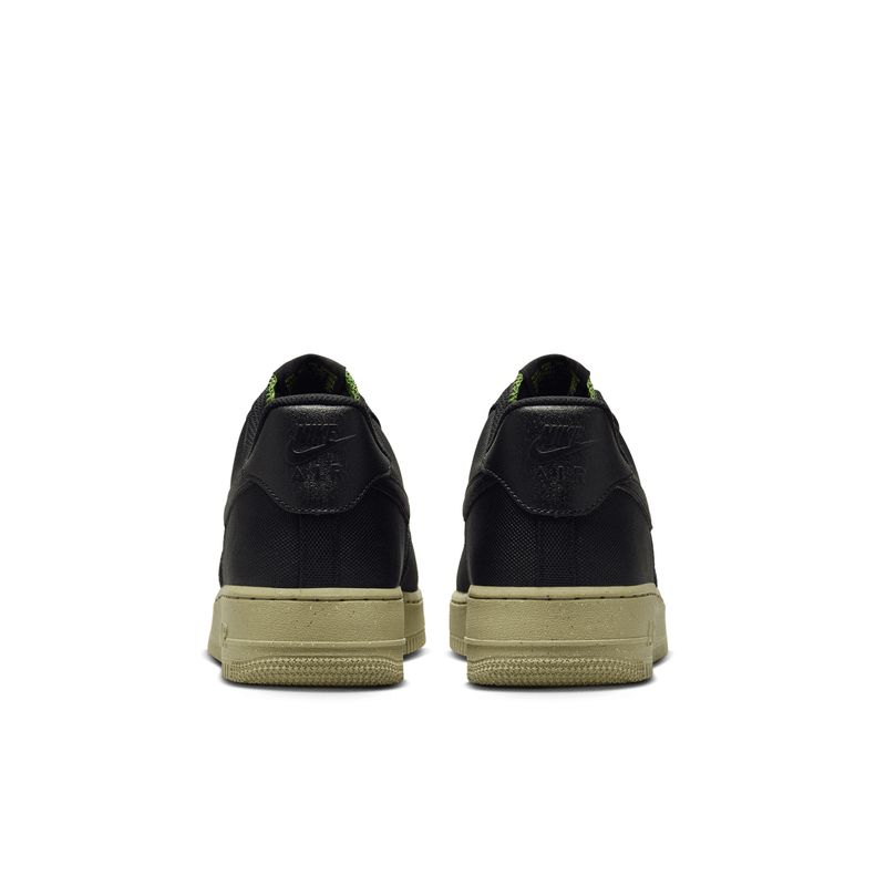 nike-air-force-1--07-lv8-negras-fj4160-001-5.jpeg