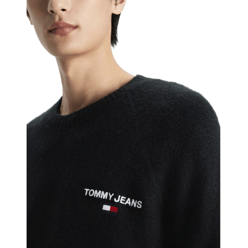 tommy-jeans-reg-raglan-negra-dm0dm17756bds-2.png