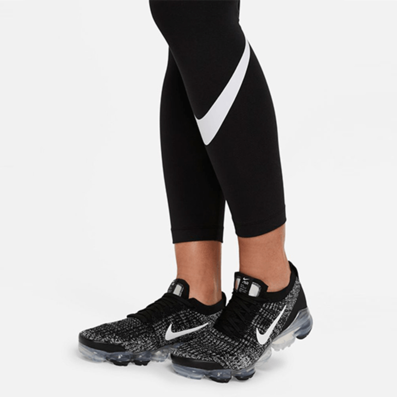 nike-sportswear-essential-negras-cz8530-010-3.png