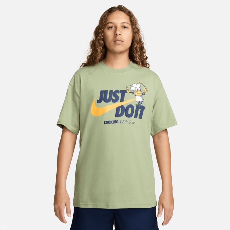 nike-sportswear-verde-fv3749-386-1.jpeg