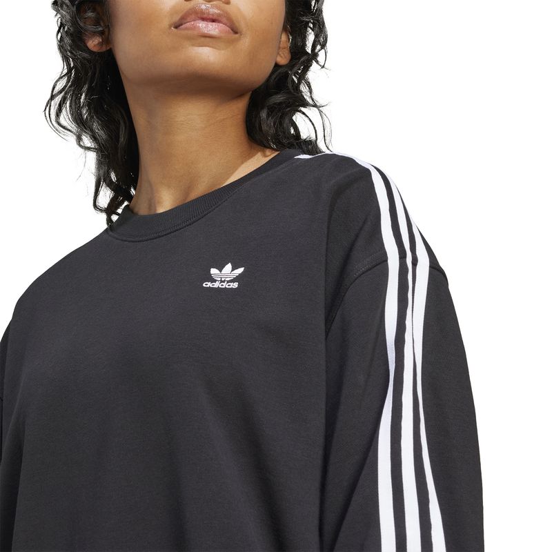 adidas-oversized-negra-iu2423-3.jpeg