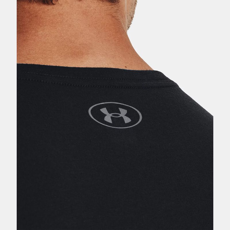 under-armour-big-logo-fill-negras-1379451-001-3.jpeg