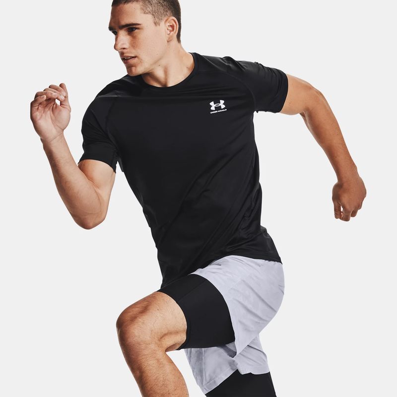 under-armour-heatgear®-fitted-negra-1361683-001-3.jpeg