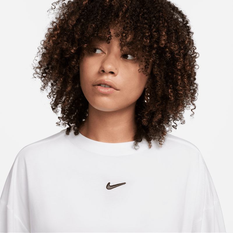 nike-sportswear-blanca-fv4971-101-3.jpeg