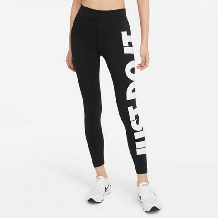 Sportswear Essential