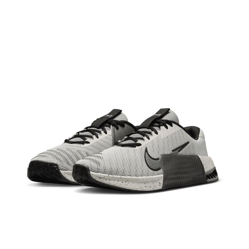 nike-metcon-9-gris-dz2617-004-4.jpeg