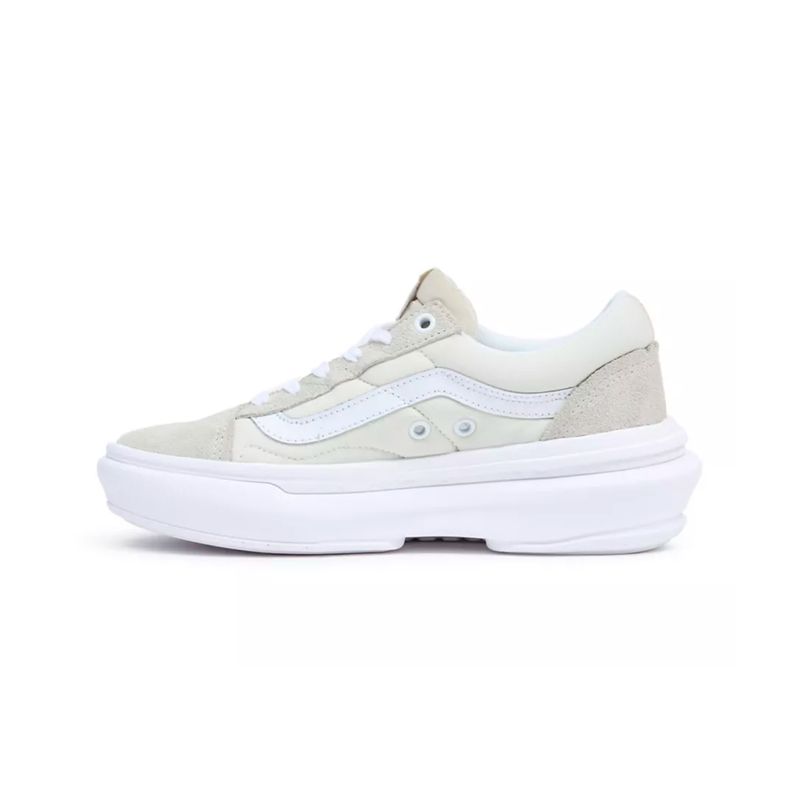 vans-old-skool-overt-comfycush-beiges-vn0a7q5e1nf1-2.jpeg