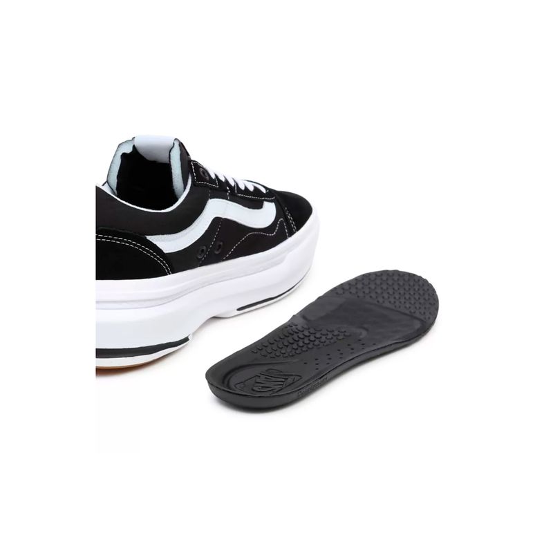 vans-old-skool-overt-comfycush-negras-vn0a7q5eba21-8.jpeg