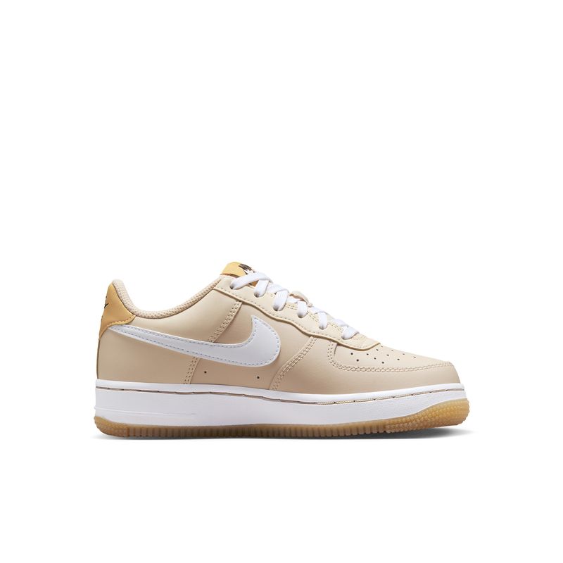 nike-air-force-1-se-beiges-fz1615-100-2.jpeg