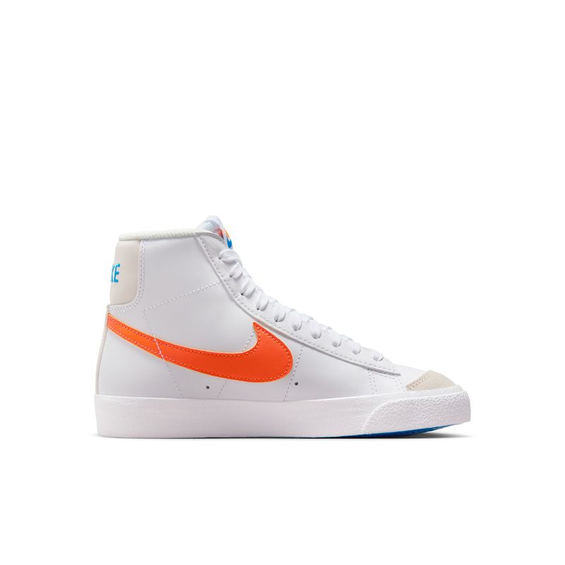 nike-blazer-mid--77-blancas-da4086-116-2.jpeg