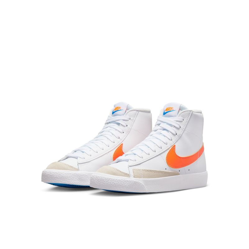 nike-blazer-mid--77-blancas-da4086-116-3.jpeg