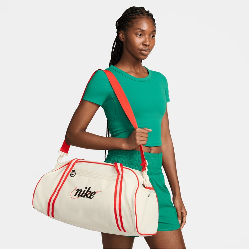 nike-gym-club-blanca-dh6863-113-1.jpeg